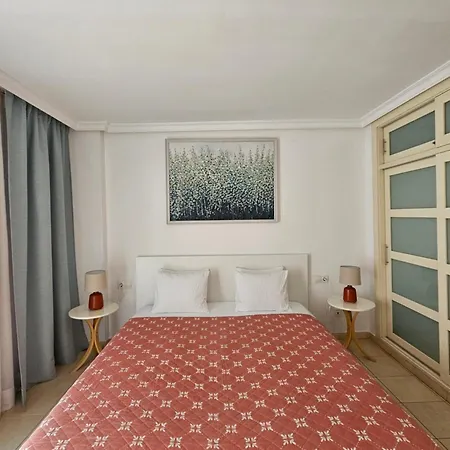 Atlantic Breeze Апартаменты