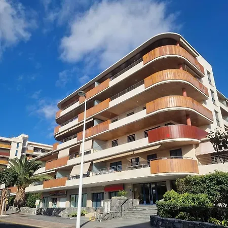 Atlantic Breeze * Puerto de Santiago (Tenerife)